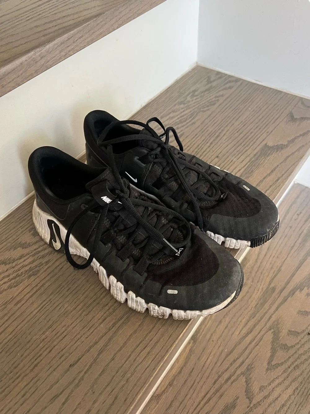 Nike Free Metcon 5 Black / White Anthracite Workout Athletic Running Shoes